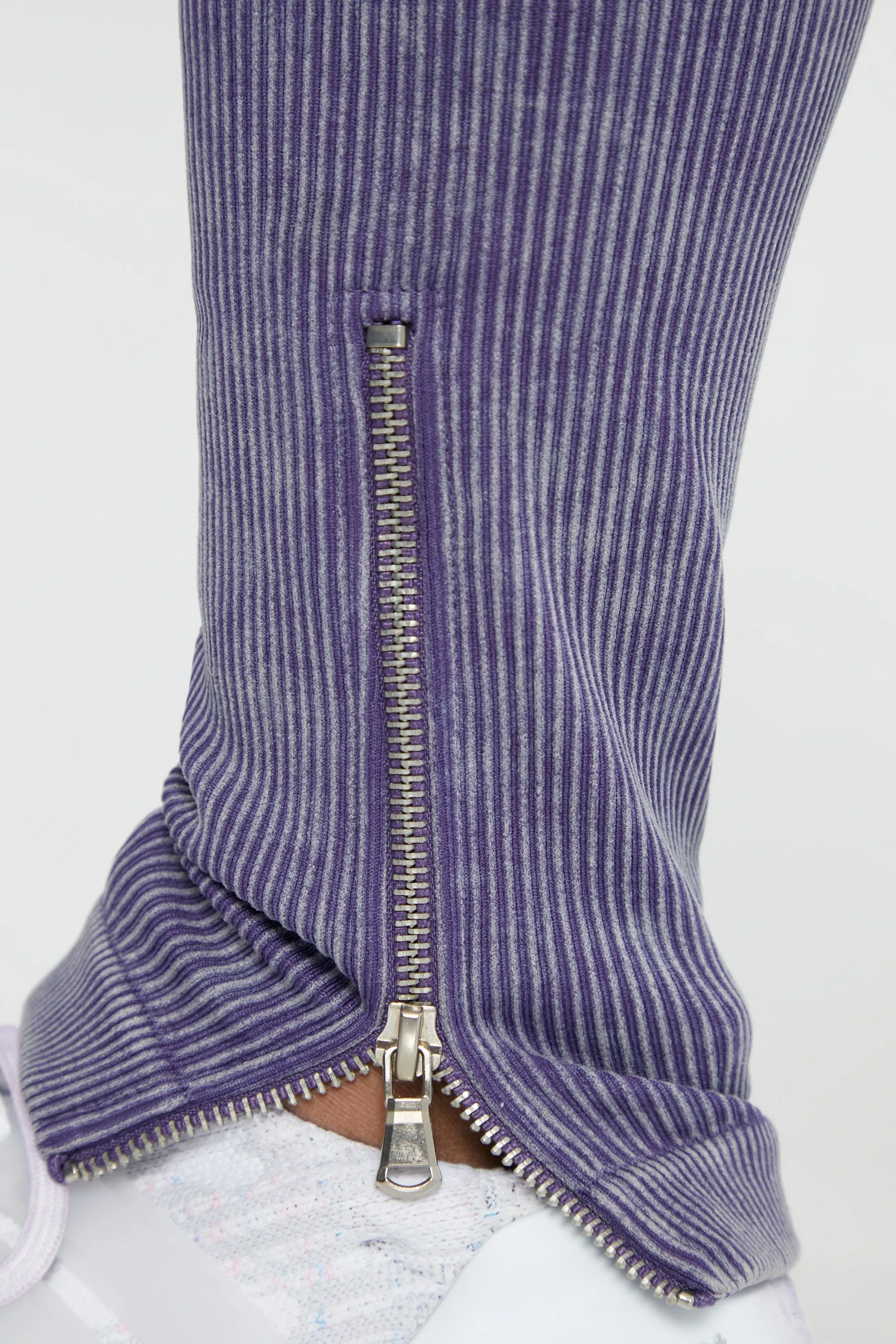 Fashionable Side Zip Flare Leggings in Violet Shade